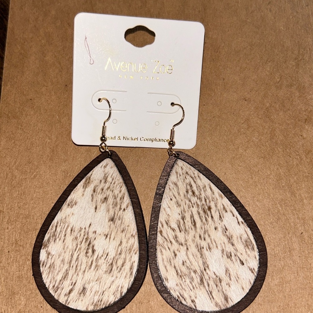 Wooden hide earrings